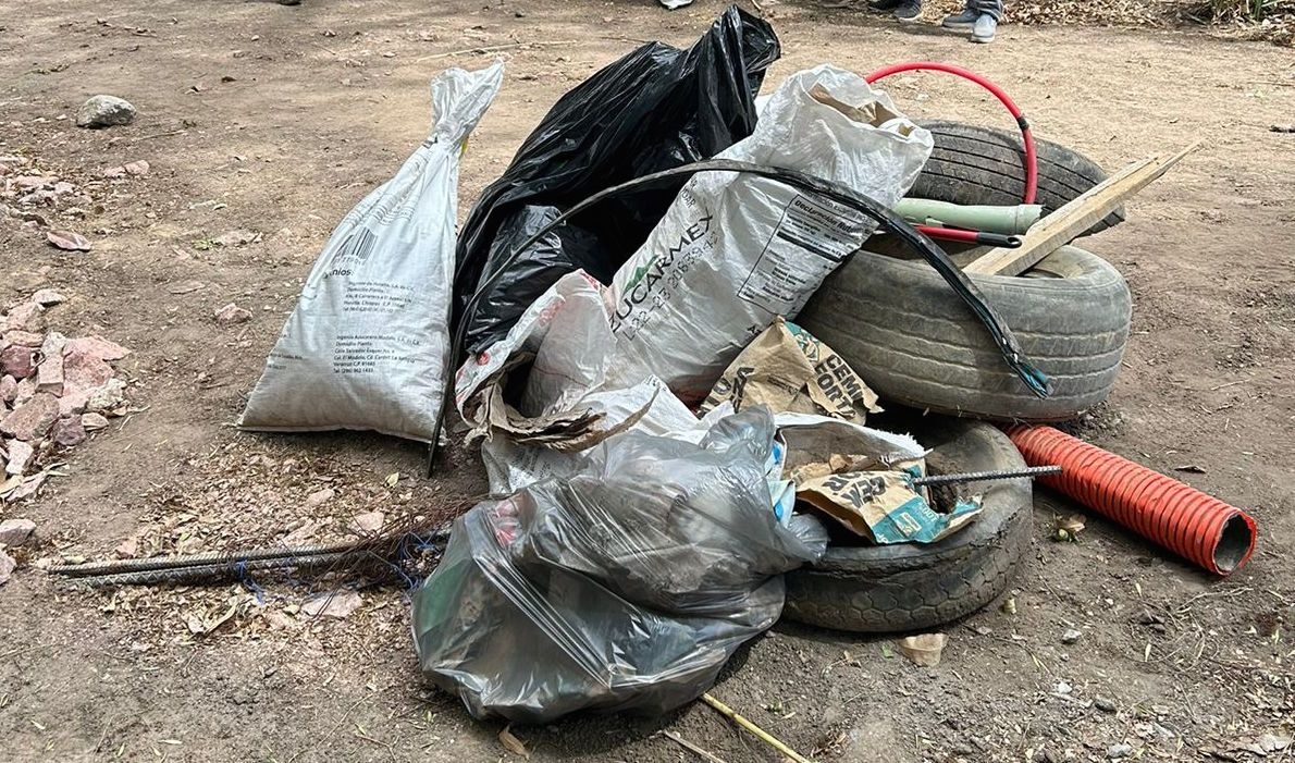 Jornada de limpieza en río San Juan arroja llantas y basura