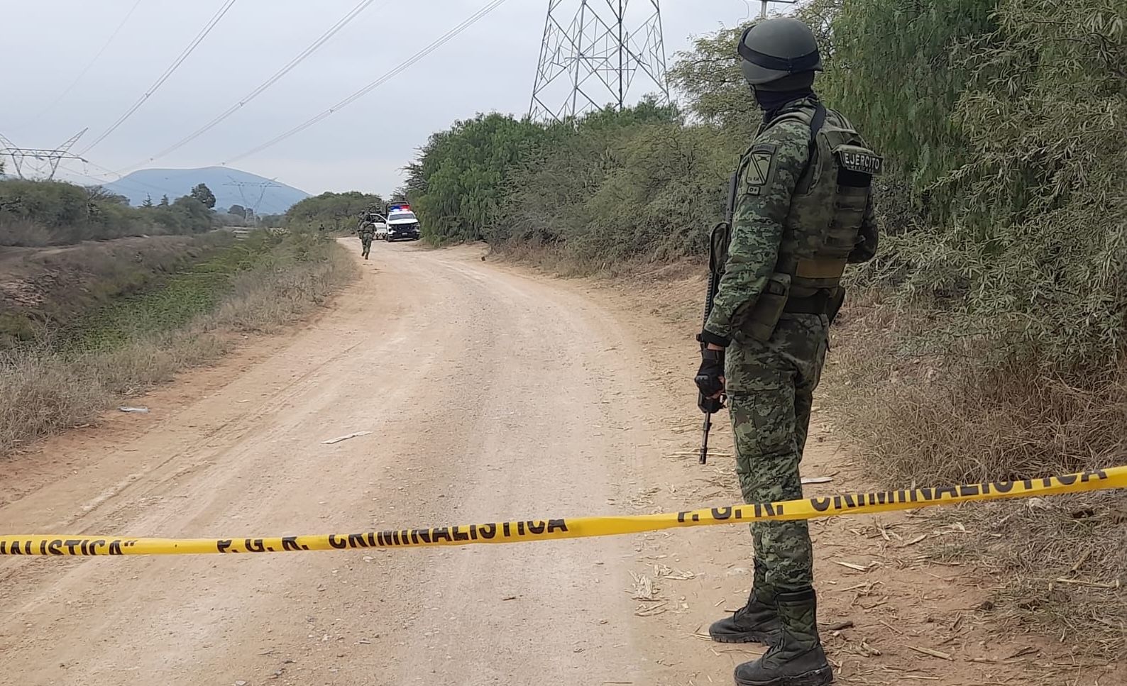 Ejército descubre toma clandestina en ducto de PEMEX en Pedro Esc