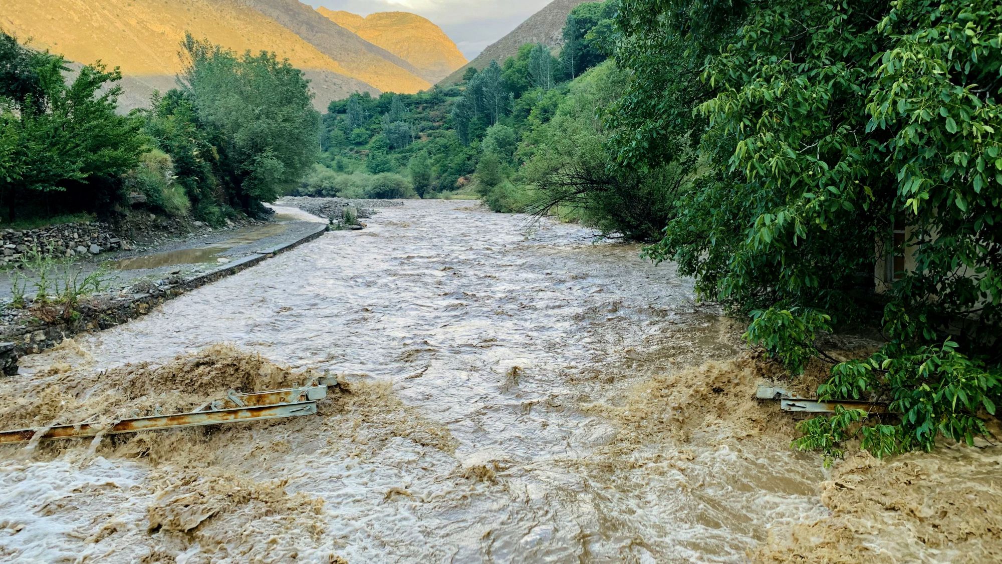 Al Menos Muertos En Afganist N Por Intensas Lluvias Y Tormenta