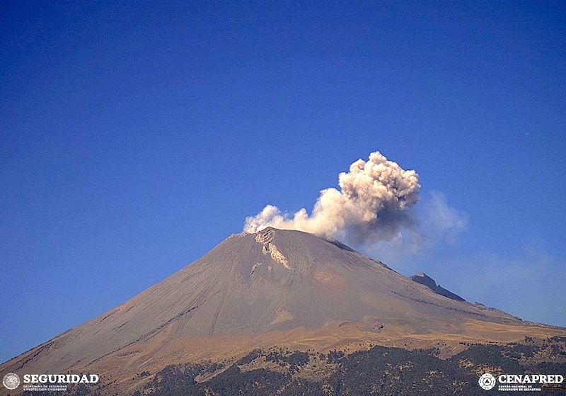 Ocurre explosión en el Popocatépetl prevén caída de ceniza en Pu