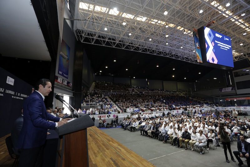 Firman Acuerdo Por La Paz Laboral En Quer Taro