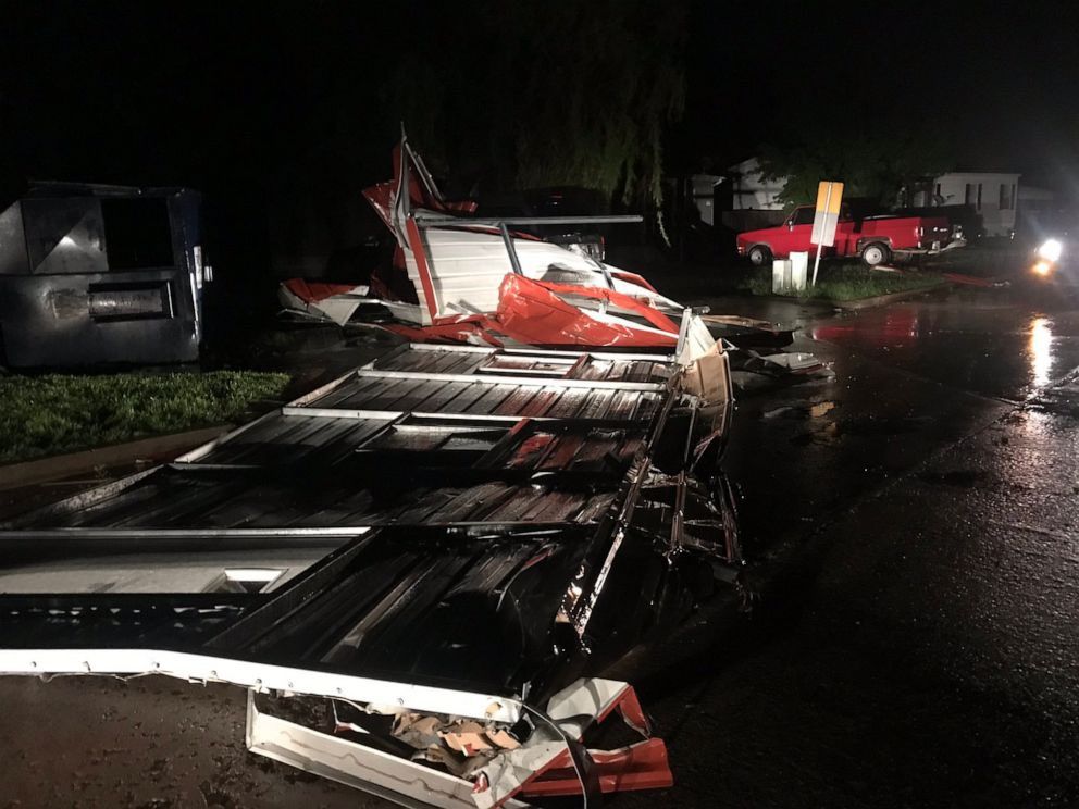 Tornado Golpea A Oklahoma Hay Dos Muertos Y Varios Desaparecidos