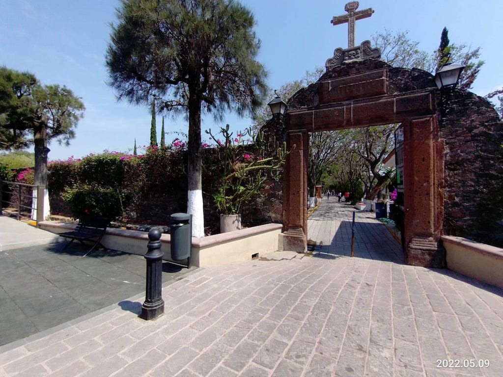 Preparan Panteones Para El De Mayo En San Juan Del R O