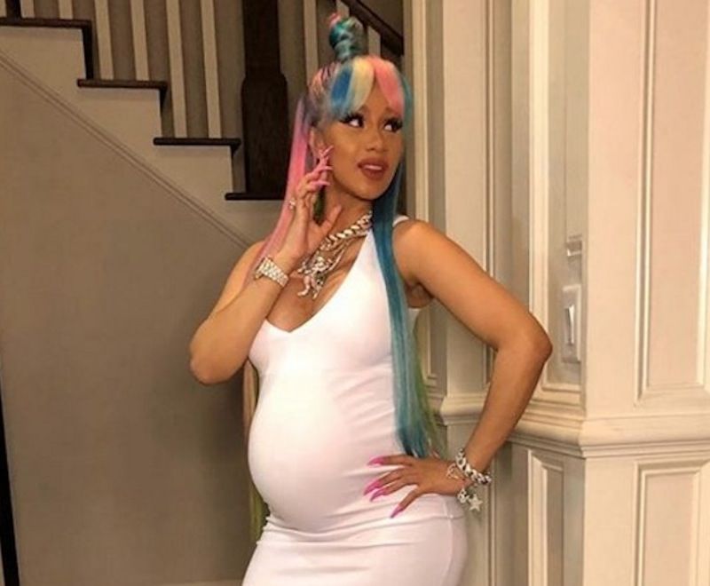 Cardi B se pronuncia por primera vez acerca de su nuevo papel de madre