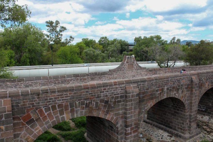 Puente De La Historia Lugar Emblemático De San Juan Del Río