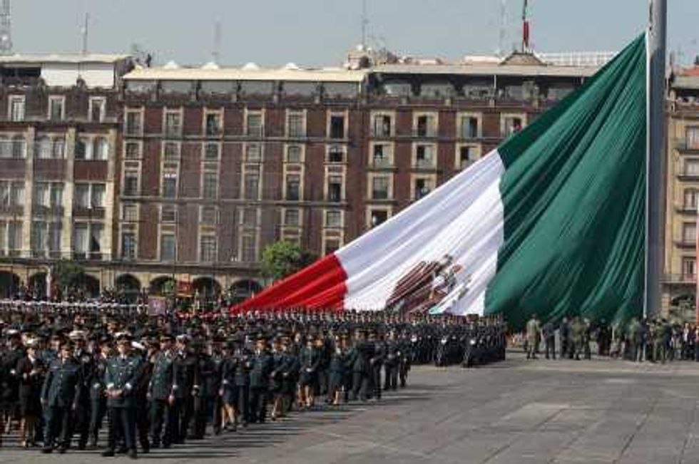 103 NIVERSARIO DE LA REVOLUCIÓN