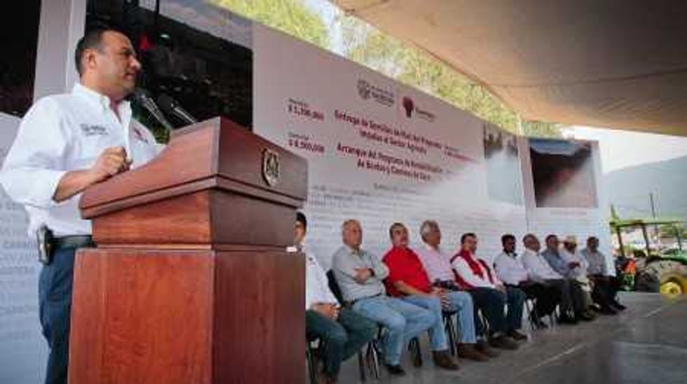 2_5_422_167962760_RLV_ENTREGA_SEMILLAS_MAIZ_Y_ARRANQUE_PROGRAMA_REHABILITACIION_DE_BORDOS_Y_CAMINOS_DE_SACA_LA_ROCHERA_SRJ_VP__88