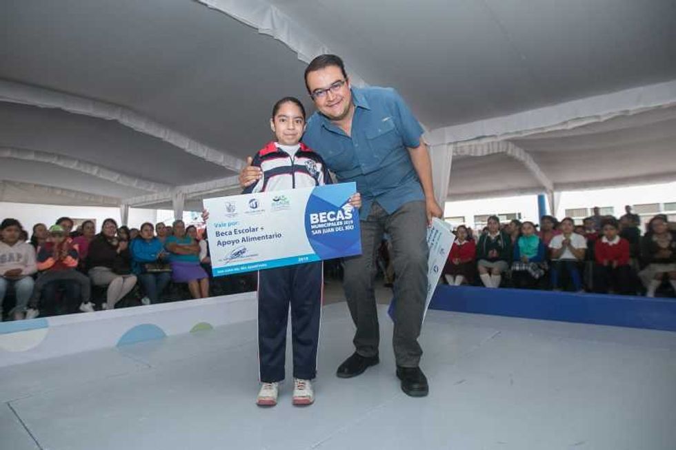 4 Informe MV Entrega Becas e1569623429862