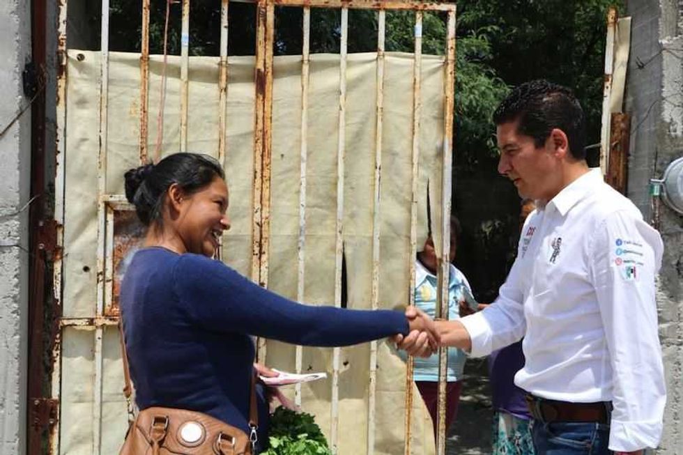 a 54 dias de campana tono macias ha escuchado a ciudadanos de distrito dos 2