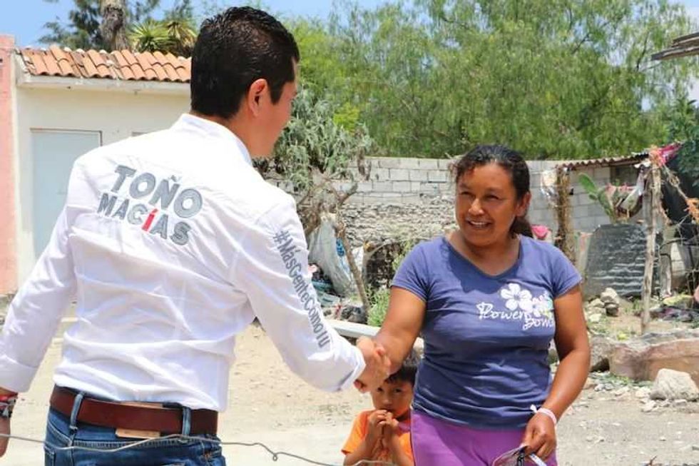 a 54 dias de campana tono macias ha escuchado a ciudadanos de distrito dos 4