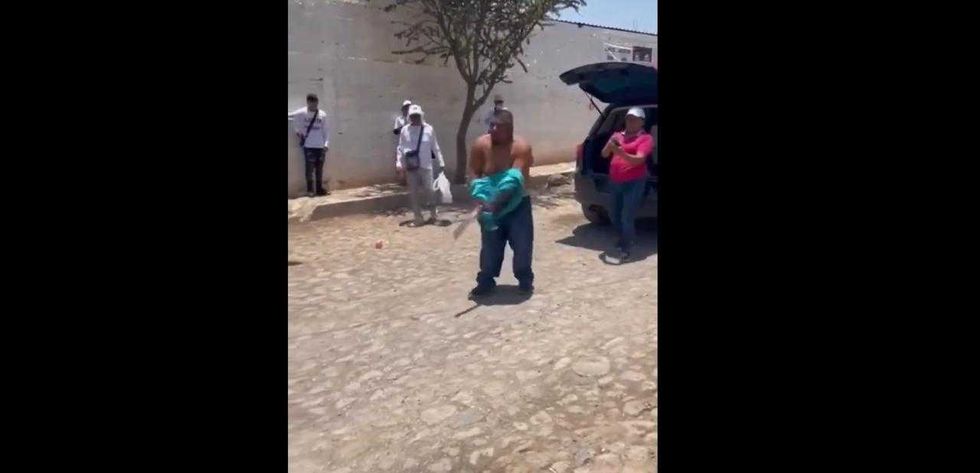 A machetazos se disputan al electorado MORENA y PAN en Ezequiel Montes.