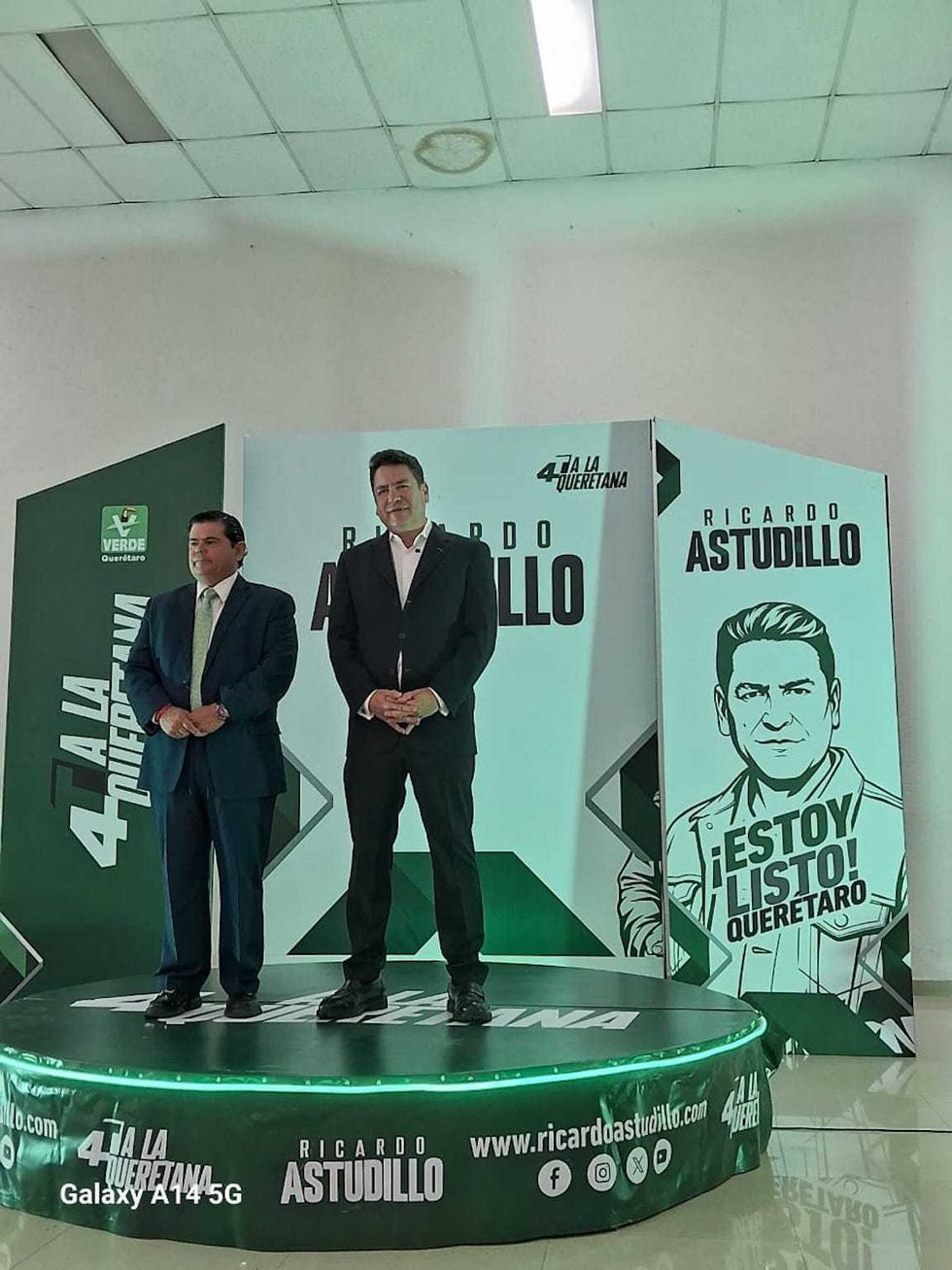 Abogados, acad\u00e9micos y estudiantes escuchan la exposici\u00f3n legislativa de Ricardo Astudillo.