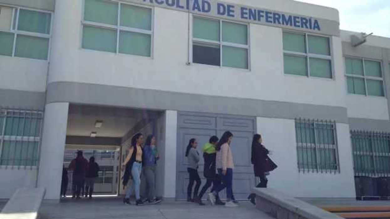 abren-convocatoria-para-aspirantes-a-la-facultad-de-enfermeria-en-la-uaq