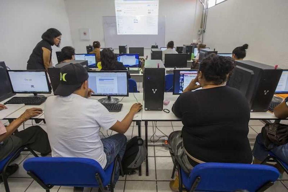 abriran periodo de inscripciones a escuela municipal de computacion 1