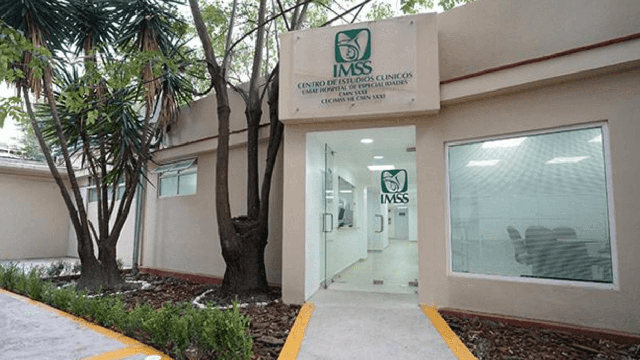 Acceso al Centro de Estudios Clínicos del Hospital de Especialidades del Centro Médico Nacional Siglo XXI del IMSS en Ciudad de México.
