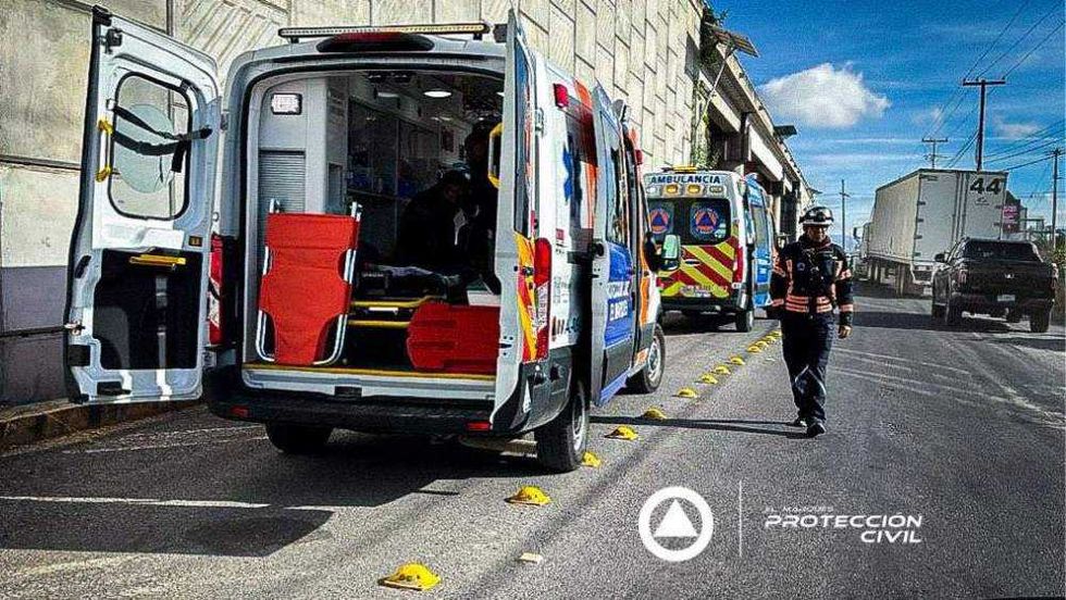 Accidente atendido por Protección Civil en la carretera 100. Foto: PC El Marqués.