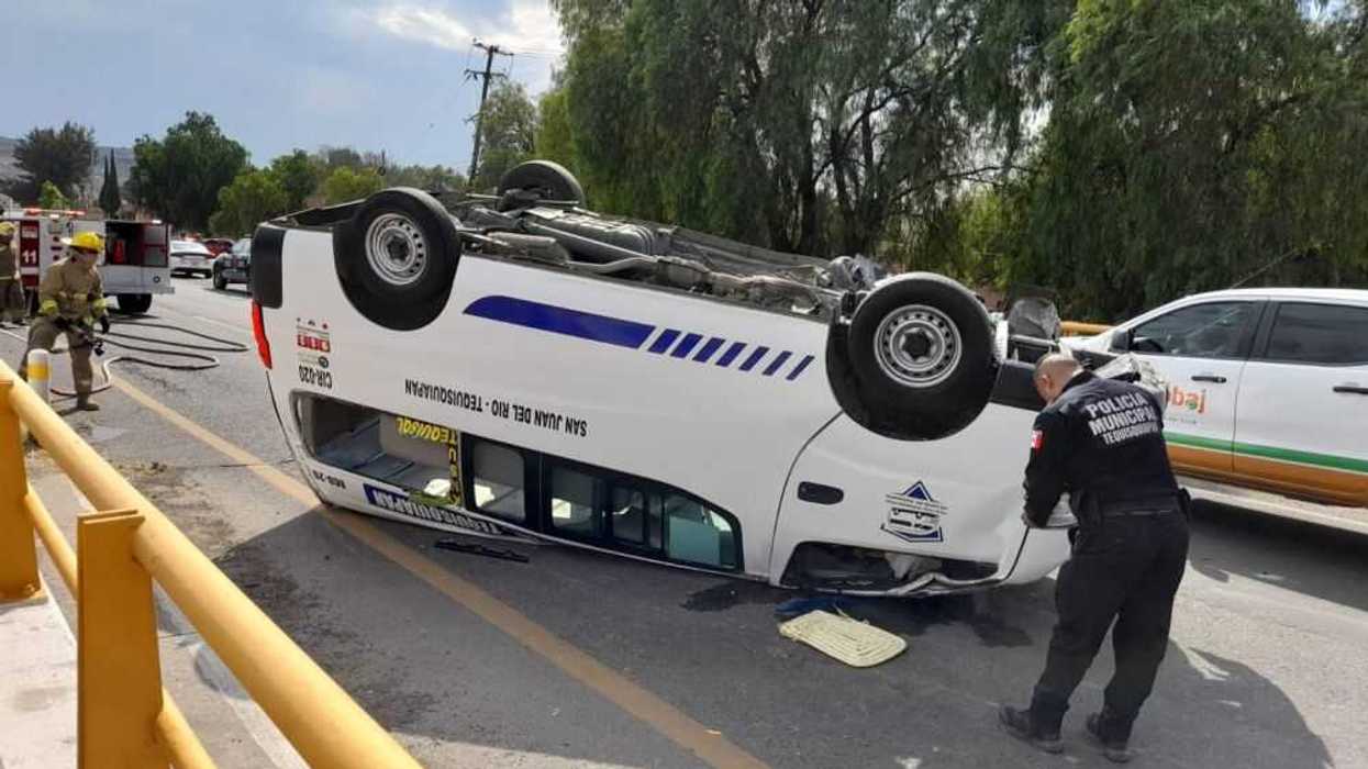 Accidente de transporte público en carretera a Tequisquiapan deja varios lesionados.