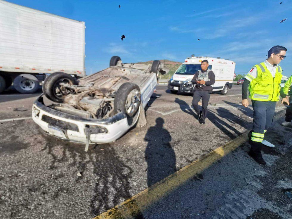 Accidente en Carretera 57 provoca caos vial en SJR. Foto: Facebook/Protección Civil SJR.