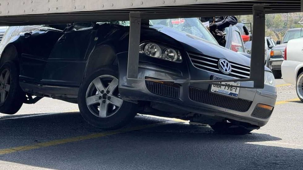 Accidente en la Panamericana causa caos val en San Juan del Río.