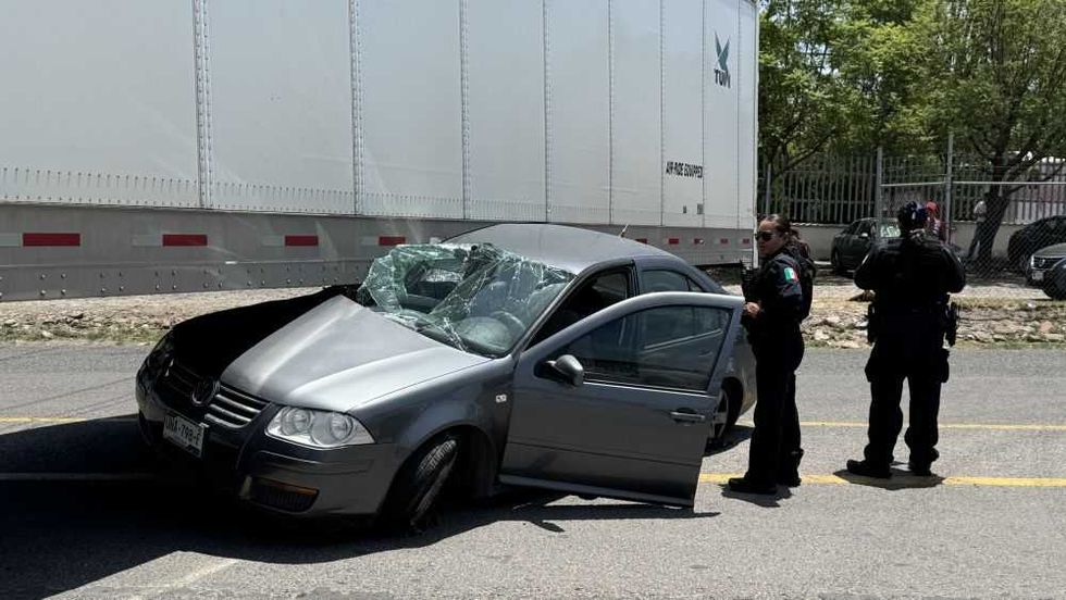Accidente en la Panamericana causa caos val en San Juan del Río.