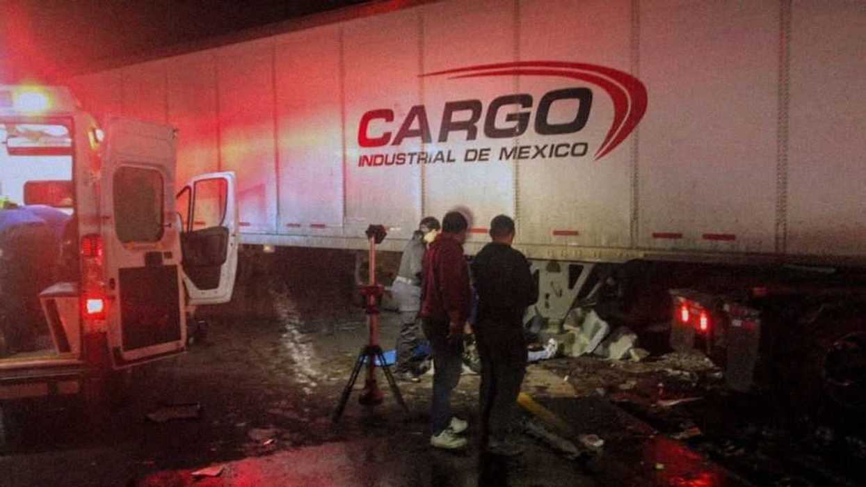 Accidente múltiple en Querétaro deja cinco heridos.