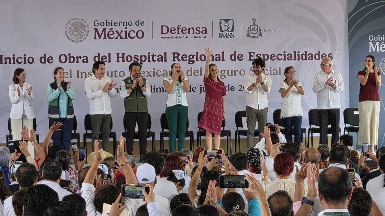 Acto de colocación de la primera piedra del nuevo hospital del IMSS en Manzanillo encabezado por la presidenta Claudia Sheinbaum.