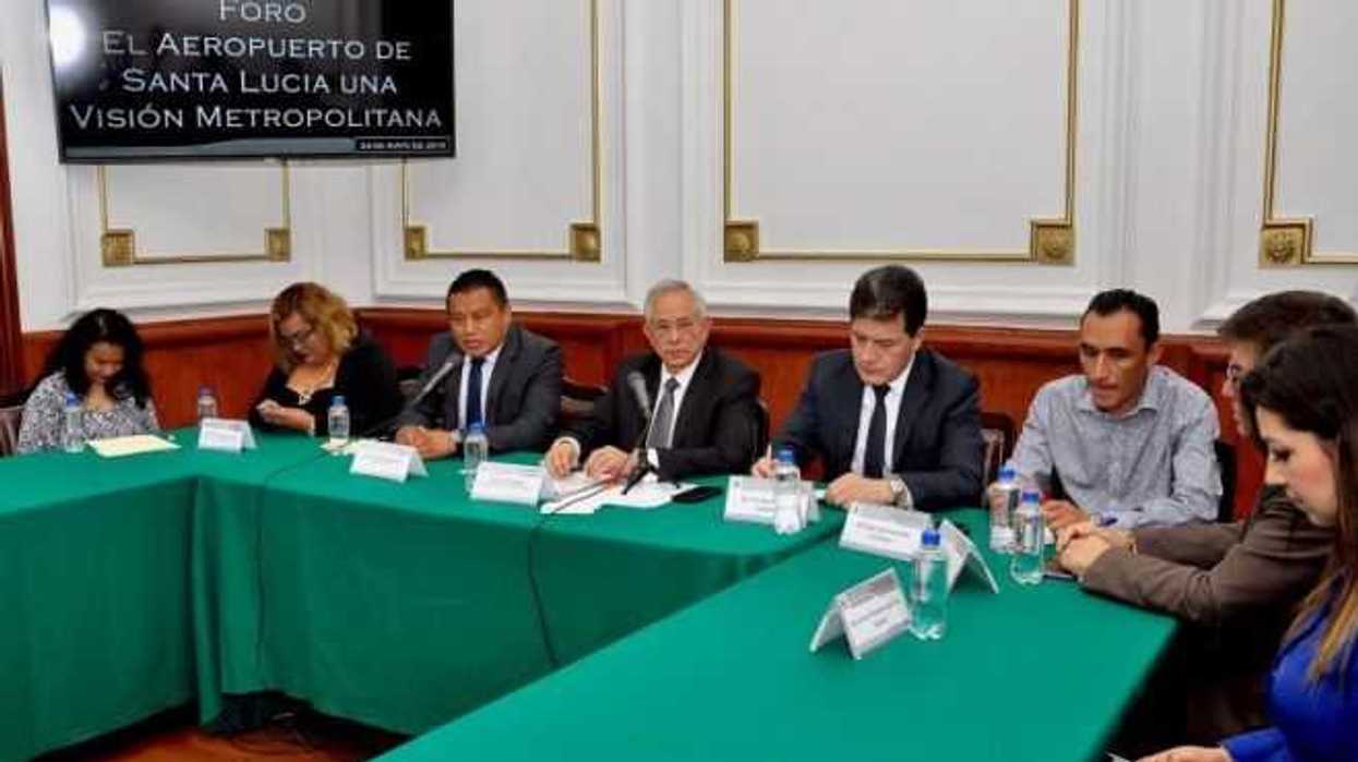 acuerdan-realizar-plan-maestro-regional-para-aeropuerto-santa-lucia