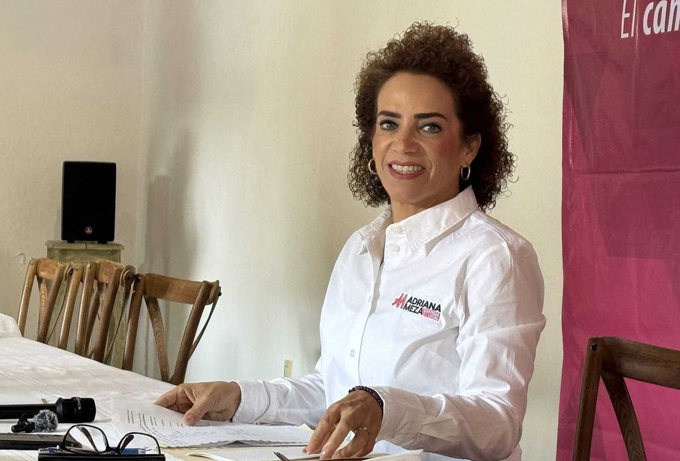 Adriana Meza Argaluza presenta informe de primer año legislativo en San Juan del Río.