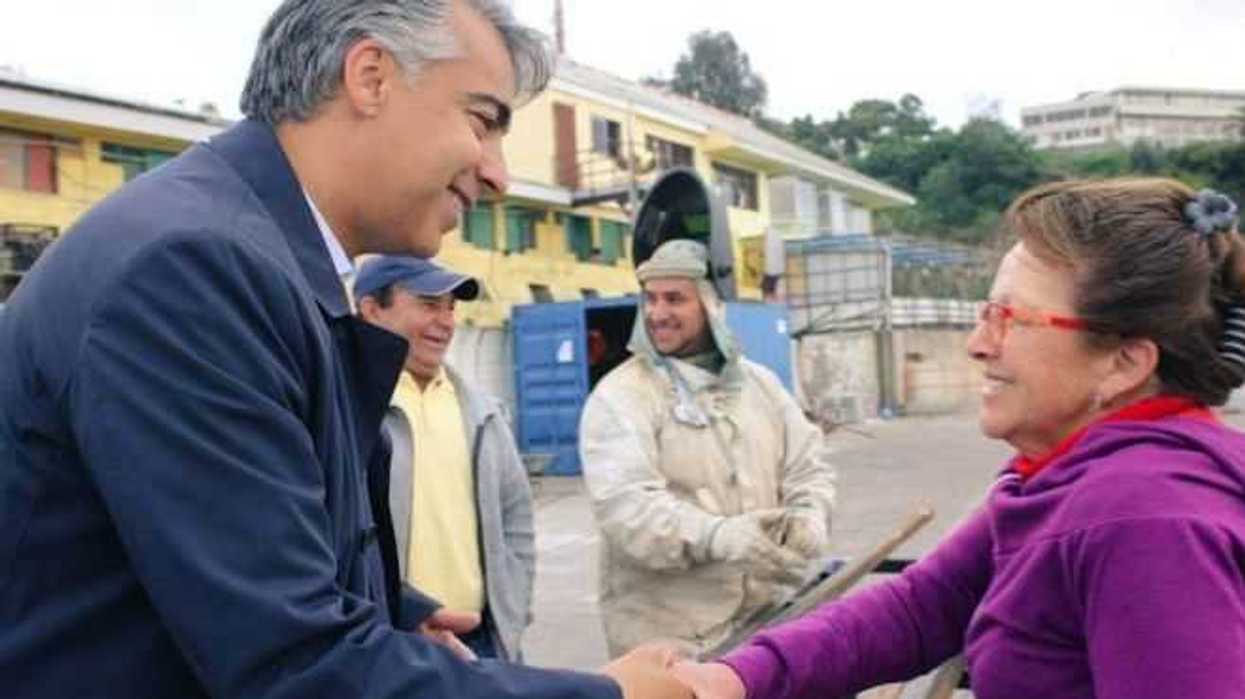 afirma-candidato-enriquez-ominami-en-chile-ganar-voto-extranjero