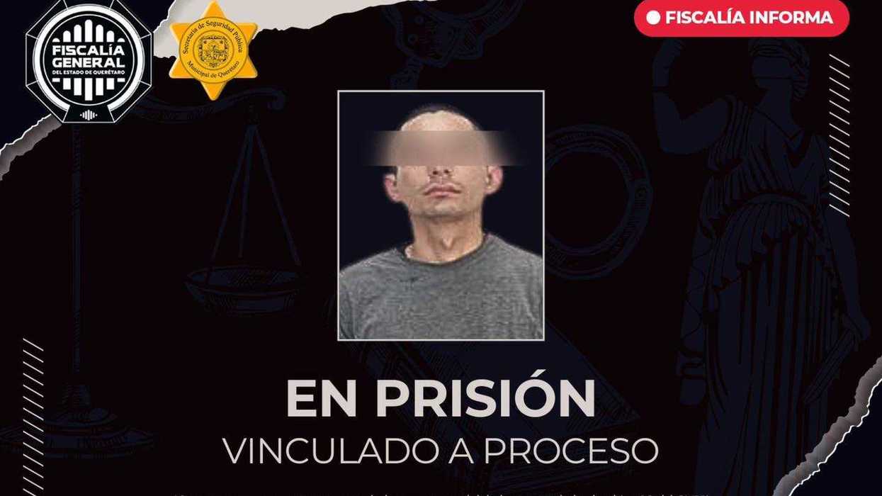 Agentes de la Secretaría de Seguridad Municipal de Querétaro durante operativo de detención por robo a comercio en colonia Colinas del Parque