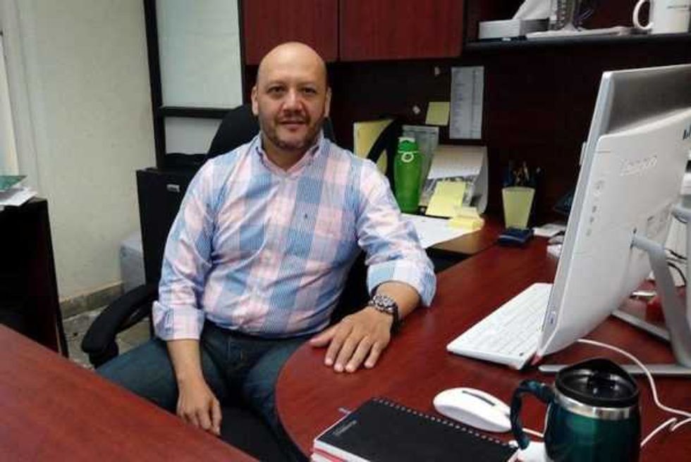 aguila real al rescate majestuoso simbolo 1