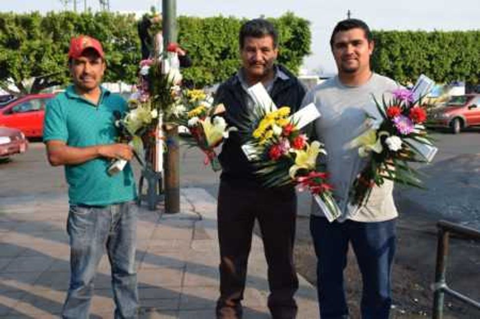 albaniles celbran dia de la santa cruz__02