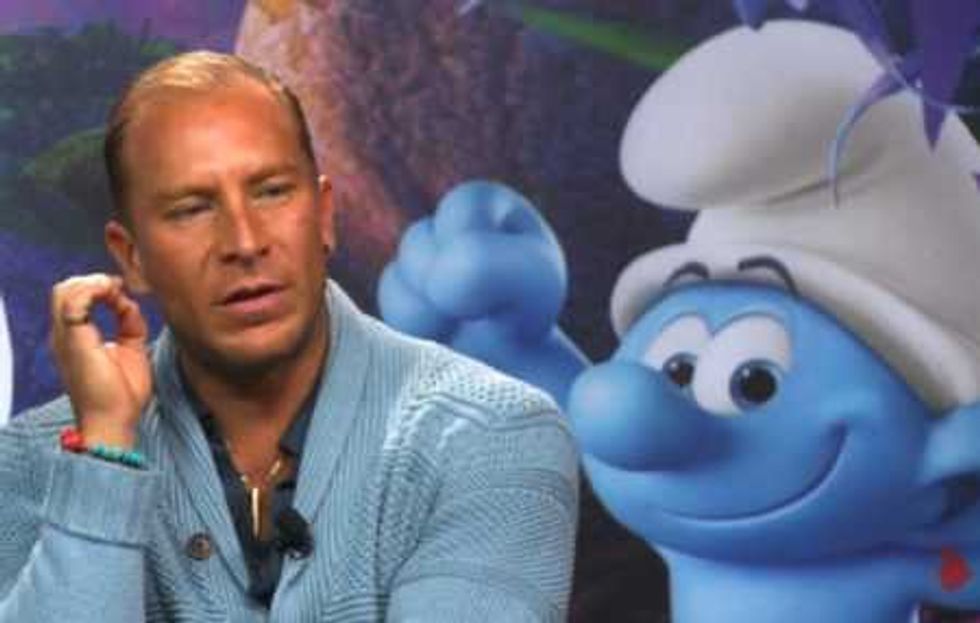 albertano presta voz ocurrencias a gargamel en los pitufos 1