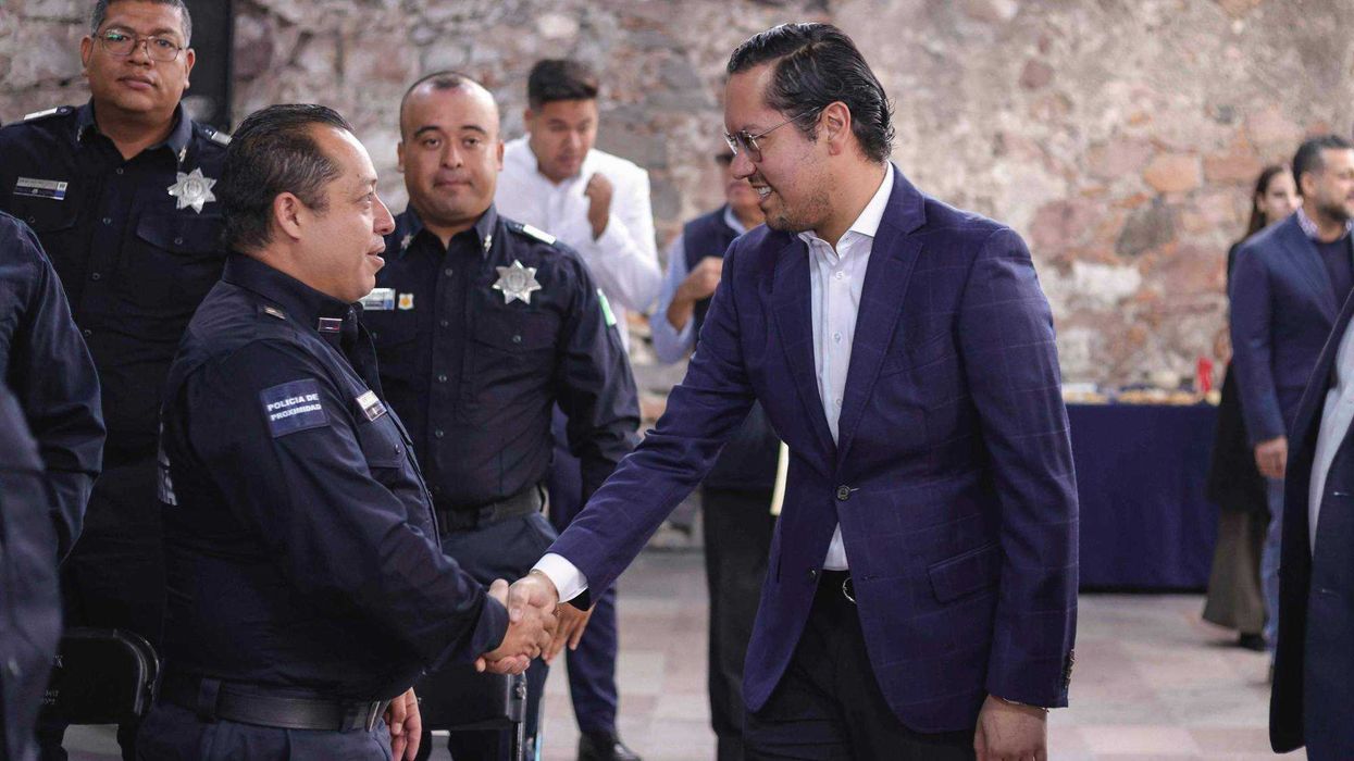 Alcalde Chepe Guerrero recibe informe de Ángel Rangel sobre cumplimiento de 89.6% en Programa Municipal de Seguridad Pública Corregidora.