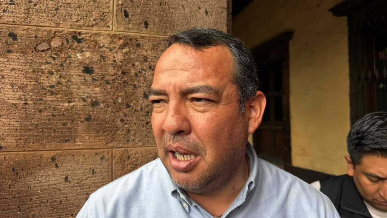 Alcalde de San Juan del Río propone comprobar la vibración encendiendo y apagando un mecanismo de Kimberly Clark