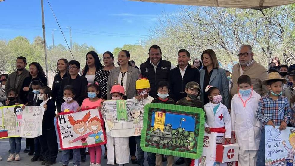 Alcalde entrega obra en primaria de la colonia Fundadores, en San Juan del Río.