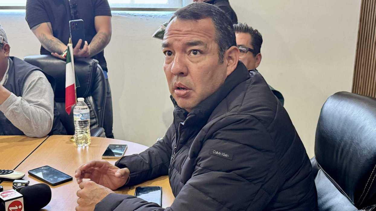 Alcalde Roberto Cabrera Valencia presenta ley de ingresos 2026 con crédito 180 mdp obra pública San Juan del Río.