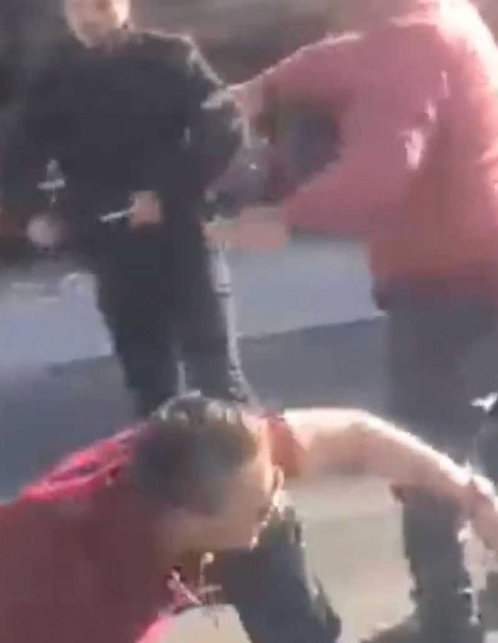 Alfredo Adame protagoniza nueva pelea callejera. AGENCIA MÉXICO.