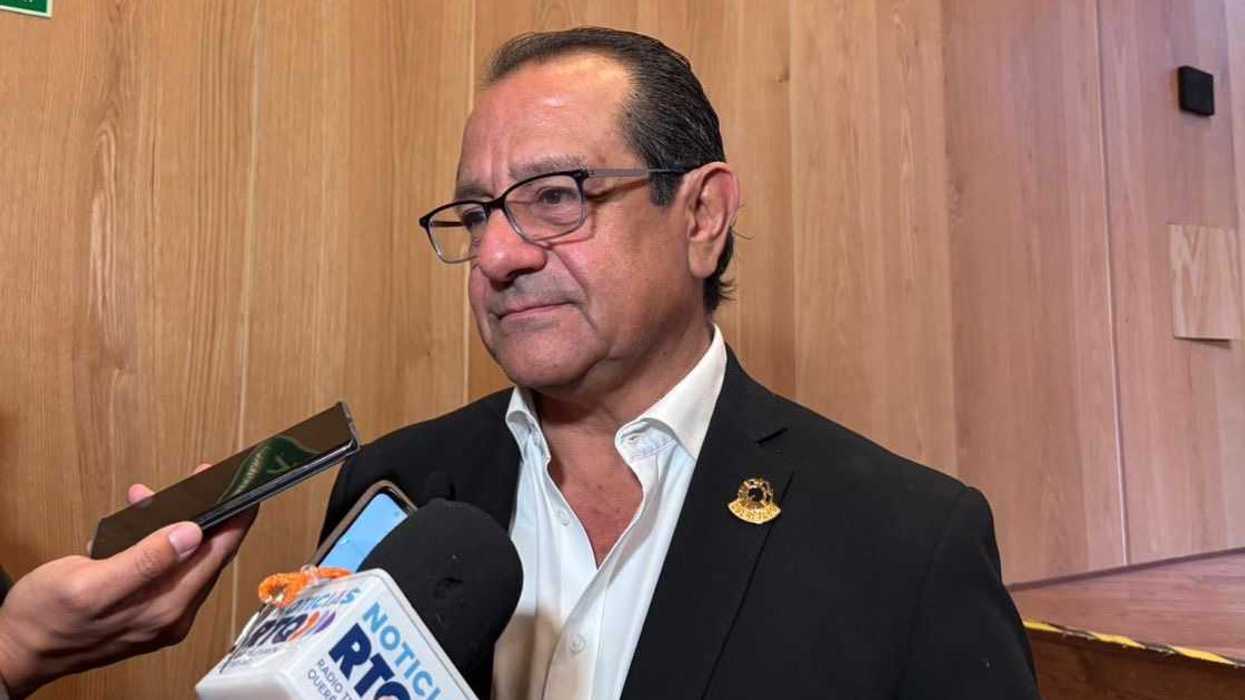 Alfredo Sahagún, presidente de Canacintra Querétaro, durante conferencia sobre proyecciones industriales para 2026.