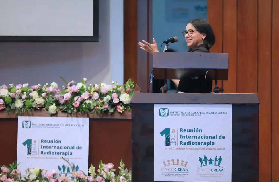 Alva Alejandra Santos Carrillo participa en la Reuni\u00f3n Internacional de Radioterapia del IMSS