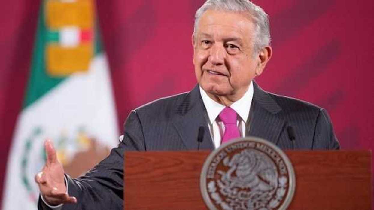amlo-complot-efe