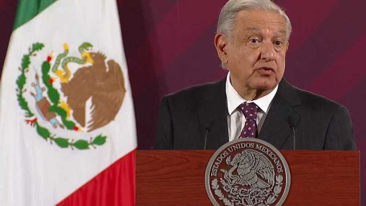 AMLO señala a exgobernador de Guerrero de movilizar a la CETEG en Guerrero.