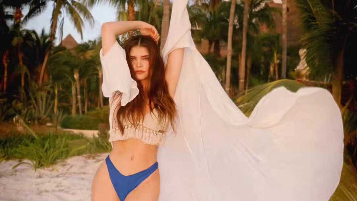 Ana Bárbara en escenario durante concierto reciente en medio del escándalo mediático con Ángel Muñoz