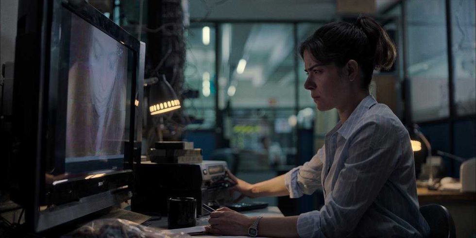 Andr\u00e9s Almeida como detective Eder en Psic\u00f3pata el Asesino del Conejo Blanco, thriller de cine mexicano que estrena el 19 de marzo