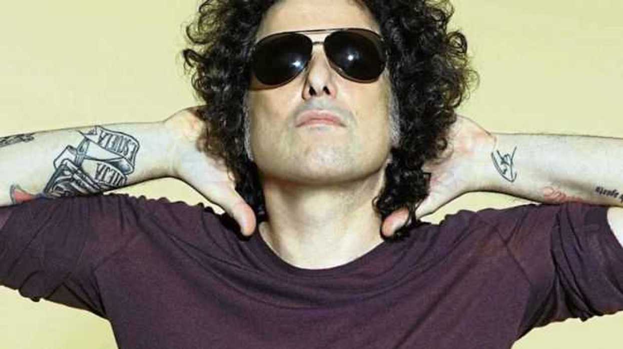 andres-calamaro-estrena-video-de-su-tema-transito-lento
