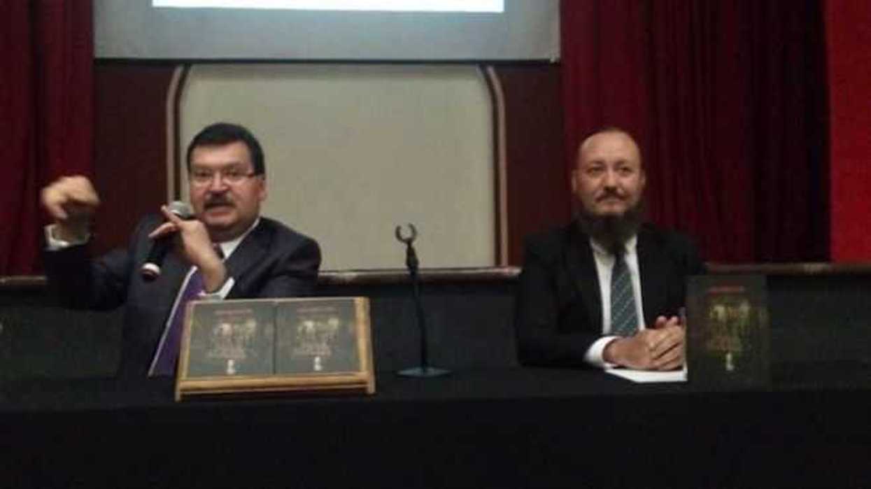 andres-garrido-del-toral-presenta-libro-cronicas-sobrenaturales-3