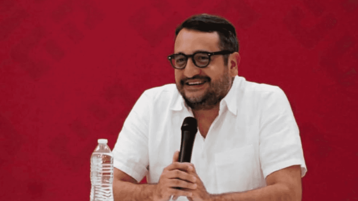 Andrés Manuel López Beltrán durante un acto público; el exsecretario de Organización de Morena informó sobre la cancelación de su visa estadounidense.