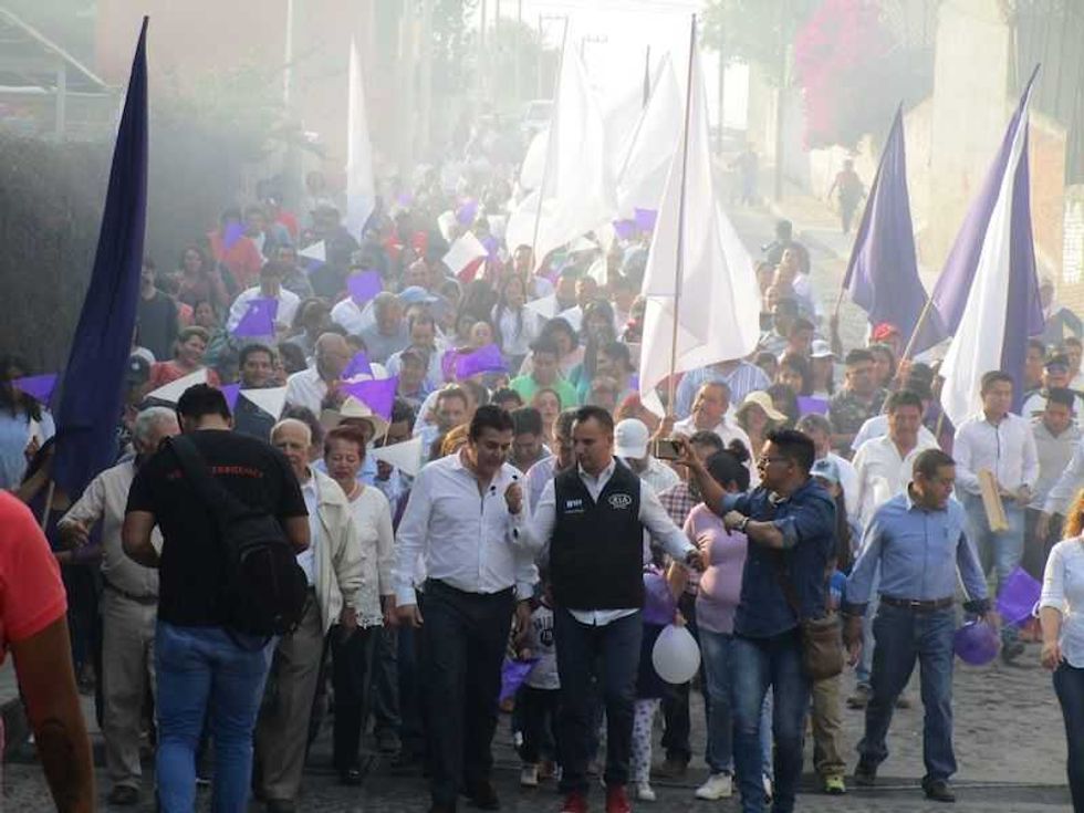 antonio mejia lira se registra ante el ieeq en tequisquiapan1