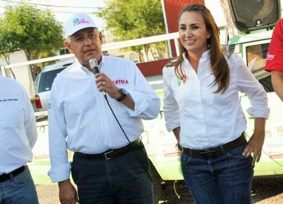 Apoyará Vania Camacho al transporte de taxis en San Juan del Río.