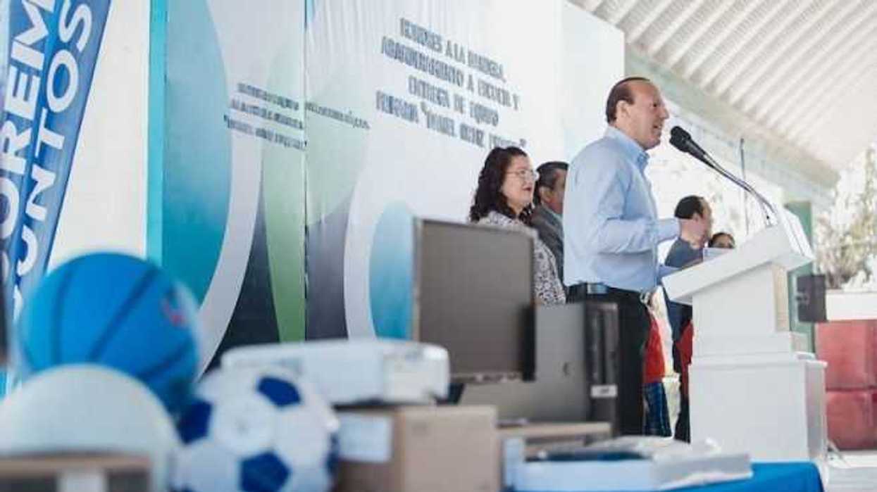 apoyos-municipales-a-primaria-en-granjas-banthi4